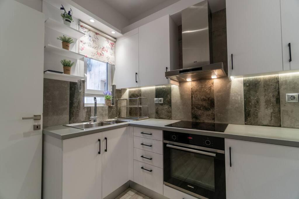 Serenita City Center Apartment Corfu  Buitenkant foto